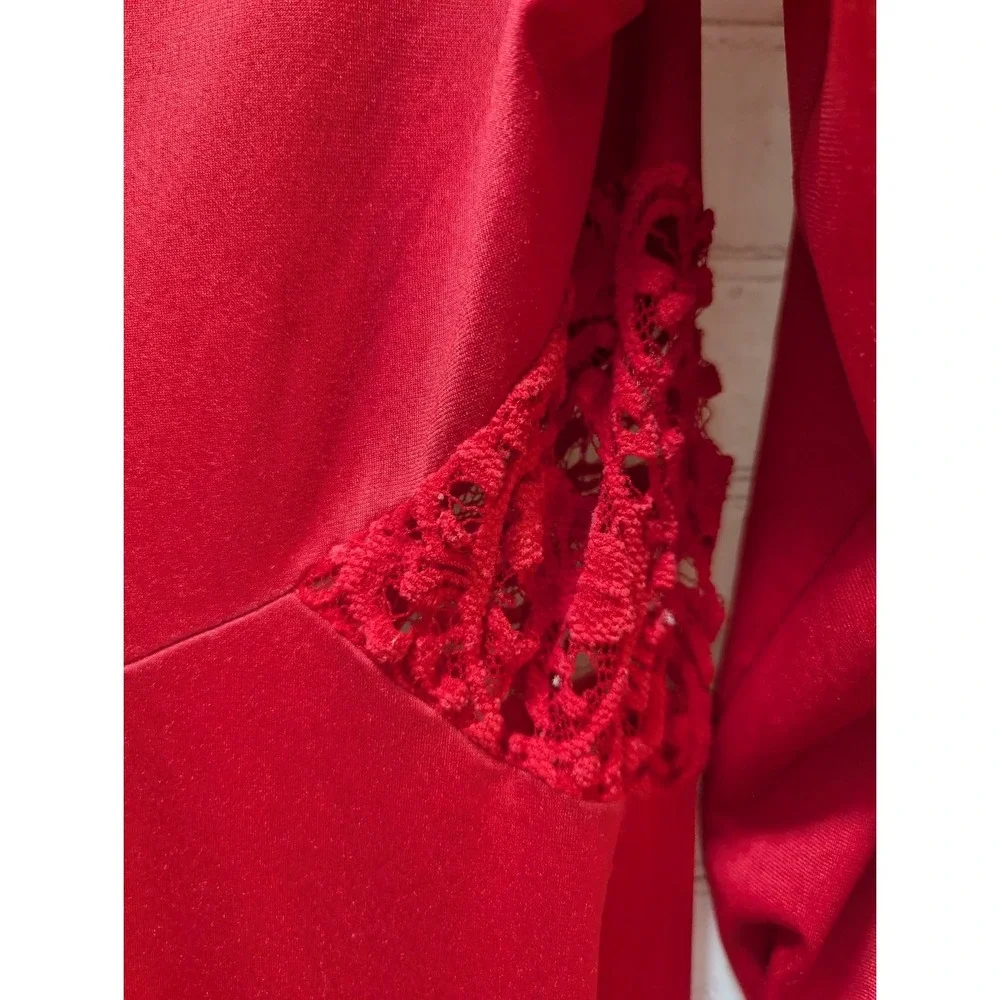 Shadowline Red Long Sleeve Nightgown Lace cutouts Medium‎ vintage READ